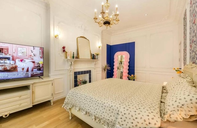French-style 1b1b apartment walk to XinTianDi, Fuxing Road