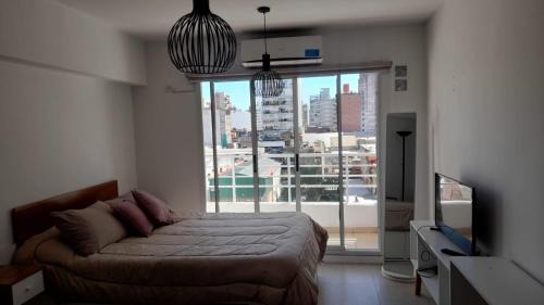 Frente al río
