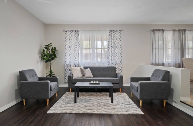 Fresh&Mondern-1/2 mile from STC Convention Center