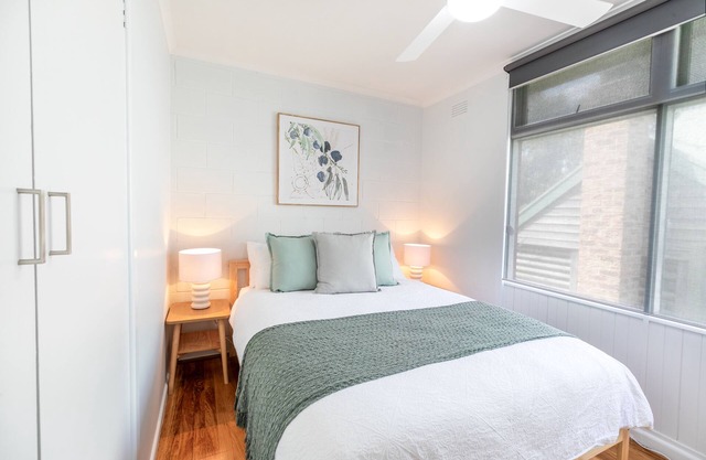 Freshly Renovated! 600m to Main Beach w/ carport