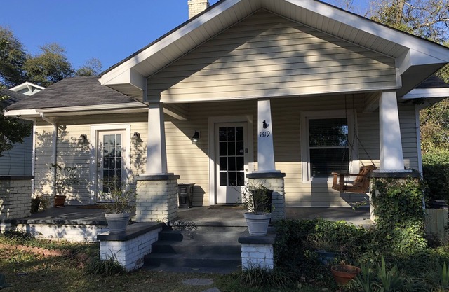 Freshly Updated Farmhouse near Medical District