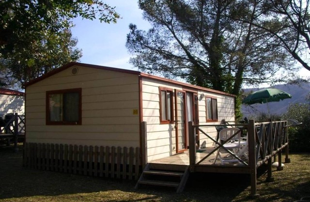 Bungalow dans résidence de vacances avec piscine