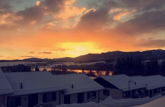 maison de vacances familiale dans un endroit ensoleillé et belle vue mer et lointaine