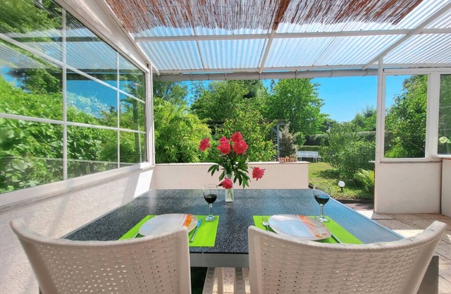 Maison conviviale au pays des lacs * 2 jardins, 2 terrasses