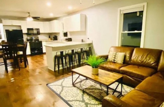 *Beautiful 2 Bedroom In Heart Of Kettering*