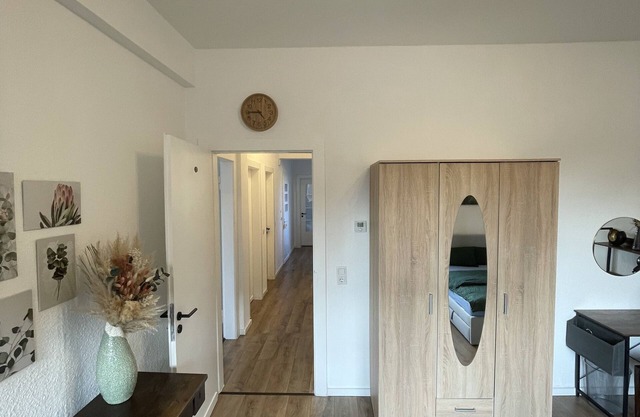 Frische Renovierte 3-zimmer-wohnung / 10min vom ICE