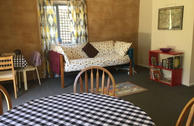Frogsong Cottage JAUNE