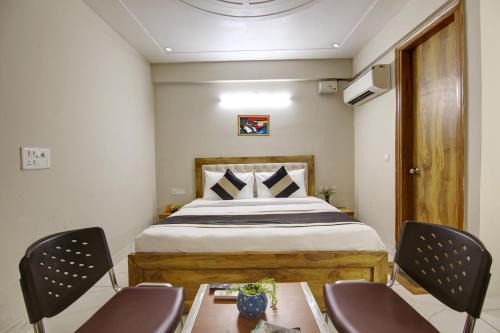 Frolic Stay Hotel