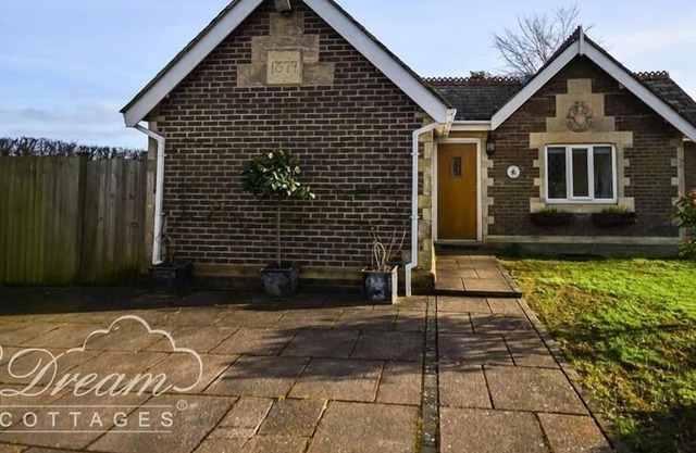 Frome Lodge House, DORCHESTER