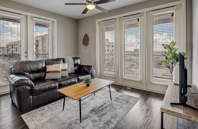 Frontdesk | 2 BR Apt near Bull Creek District Park