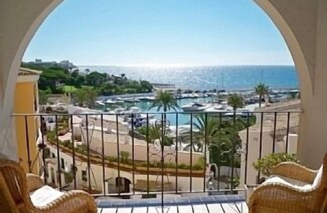 Frontline Duplex Apartment With Sea And Port Views