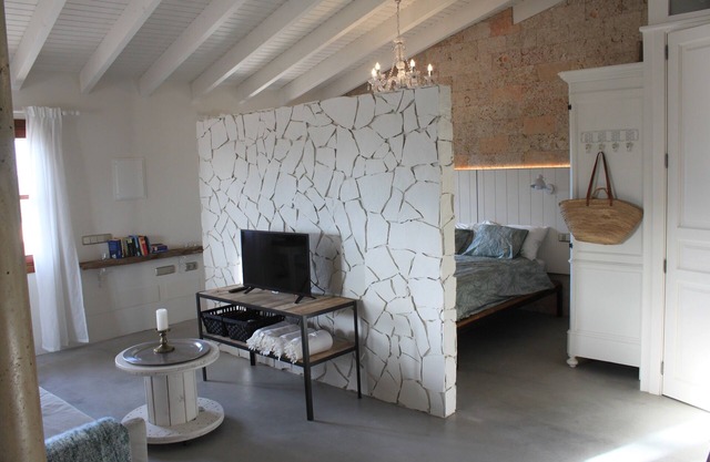 Appartement Loft complet, à 5 min. des plages, avec AC, Wifi, TV satellite ..