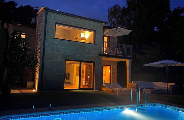 Maison complète avec piscine à 12 minutes à pied du centre de Sanxenxo