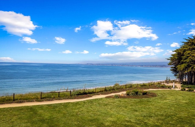 Full Ocean View-2 Decks-Heated Pools