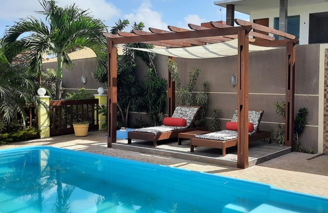 Maison entièrement climatisée avec 4 suites sur la plage près de Guarajuba.