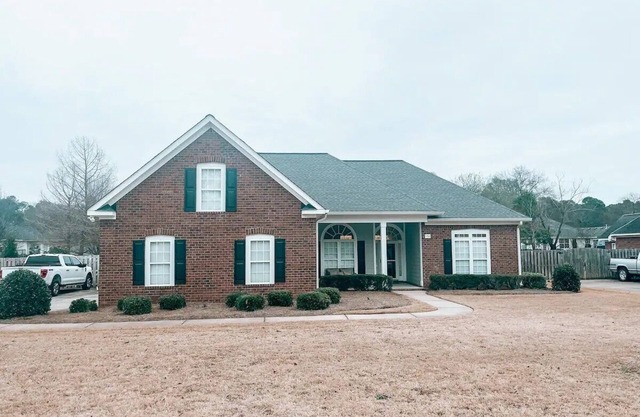 Fully equipped Masters rental