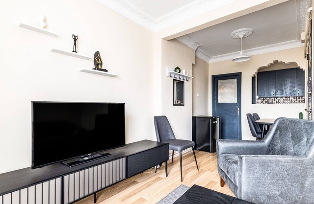 Fully Furnished and Spacious Flat in Kadikoy