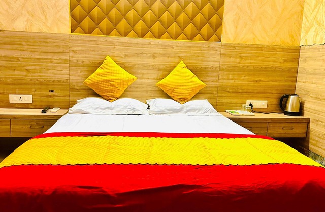 Fully Furnished - Netflix, Rain Shower, Peace-103