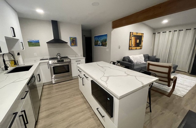 Fully Renovated 2Bd/2ba Overlooking Beaver Creek