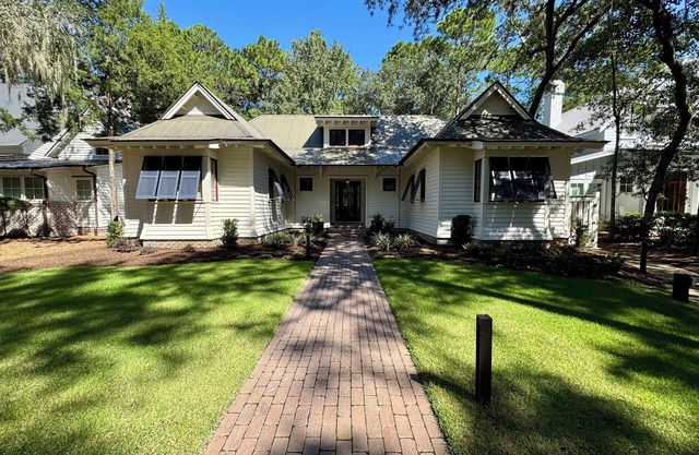 Fully Renovated Custom Home in The Heart of Palmetto Bluff, With Golf Membership