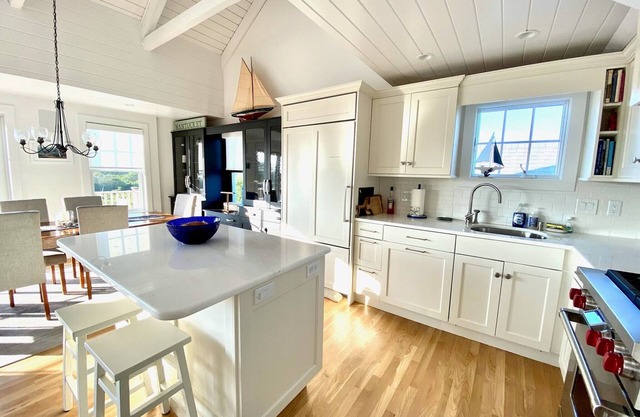 Fully Renovated: Views, Sunsets, Beaches, Madaket!
