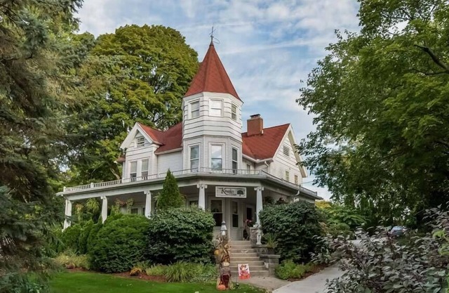 Fully restored victorian mansion in downtown Fennville