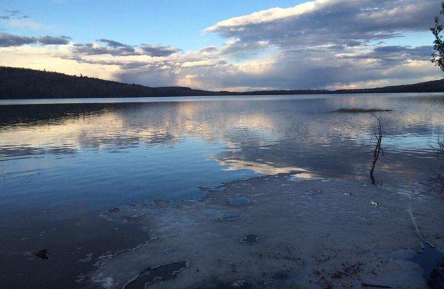 Fumee Lake Place par Iron Mountain Michigan, skiez et jouez!