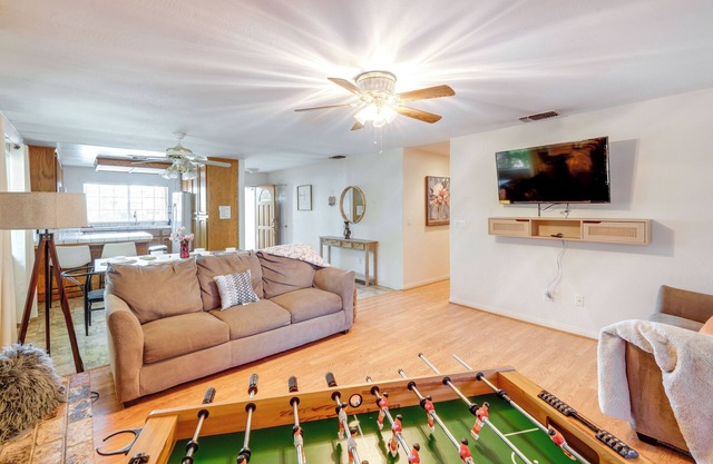 Fun-Filled Backyard: Bakersfield Family Haven!