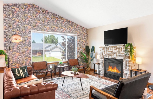 Spokane Valley home near Providence & Multicare hospitals, 9mi GEG, 4mi Gonzaga