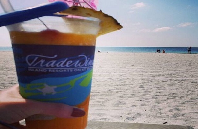 Plaisir au soleil à Tradewinds Island Grande