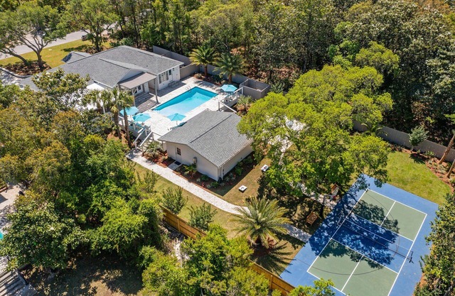 Luxury Vacation Rental in Miramar Beach, Florida with Private Pool, Golf Cart, and Pickleball!