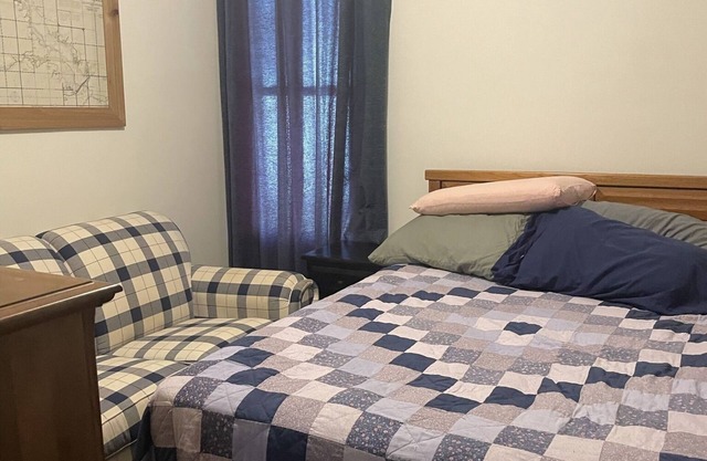 Fun lake house with community pool and park. Lake view with easy boat access.