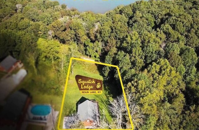 Fun lake view log cabin at Mammoth Cave & Nolin Lake