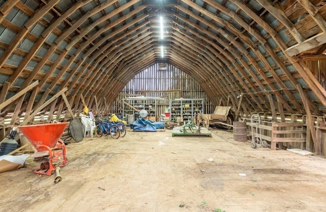 Fun-Size Farmhouse w/Pool 15 Min to Chattanooga