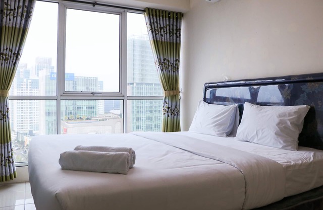 Functional 2Br At Tifolia Apartment