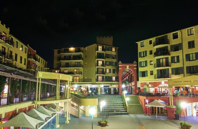 Funky appartement juste au-dessus des zones les plus cool des restaurants et des boutiques