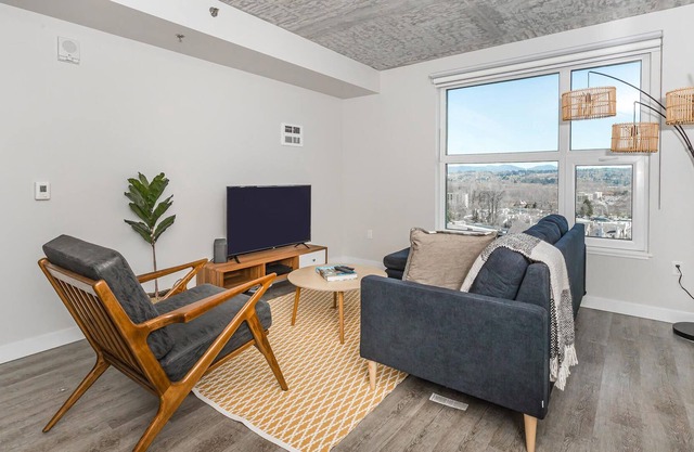 Furnished 1BR Near Seattle w/ Gym + Pets OK