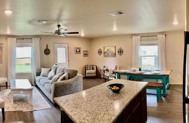 Furnished 3-bed- Townhome in the Hills Near Fort Cavazos