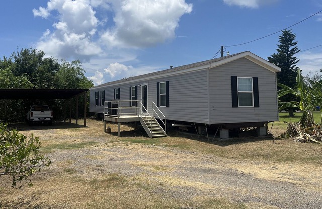 Furnished 3 Bedroom 2 Bath Home w/ Covered Parking