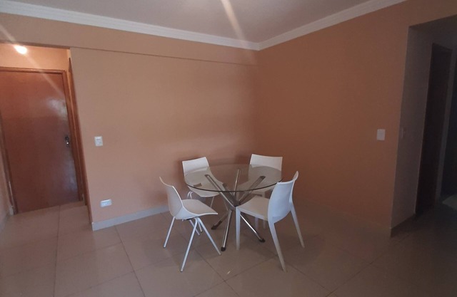 Appartement meublé de 3 chambres au sommet de Bueno avec 2 garages