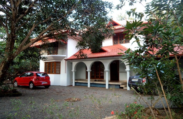 Maison meublée AC 3 chambres à Puthupally, Kottayam