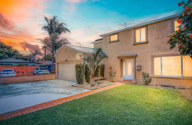 Furnished and Private Bedroom — Marble Home 5 min from Disneyland!
