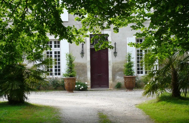 Maison familiale meublée ,Sud ouest France ,Piscine