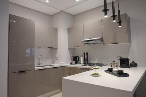 Furnished studio with pool