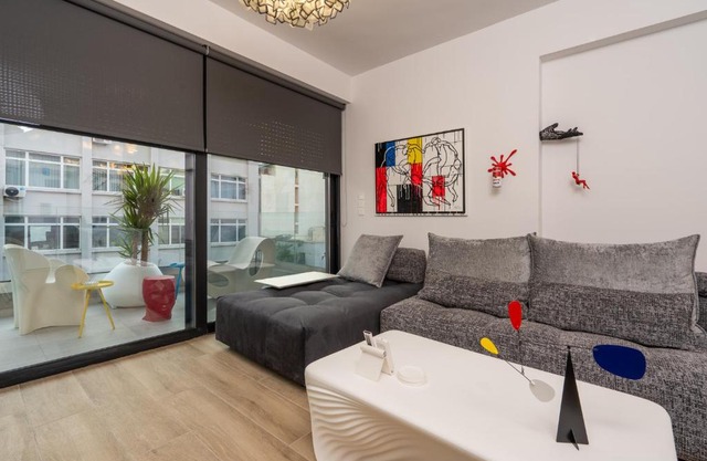 Futuristic 2BD Apt by Metro & Pedion Areos Park