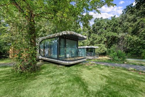 Futuristic Pod Glamping Retreat with Pond Views in South Carolina