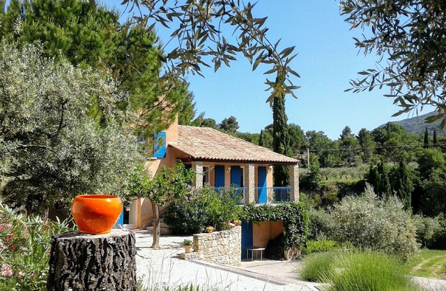 Gîte Bleu au milieu des oliviers