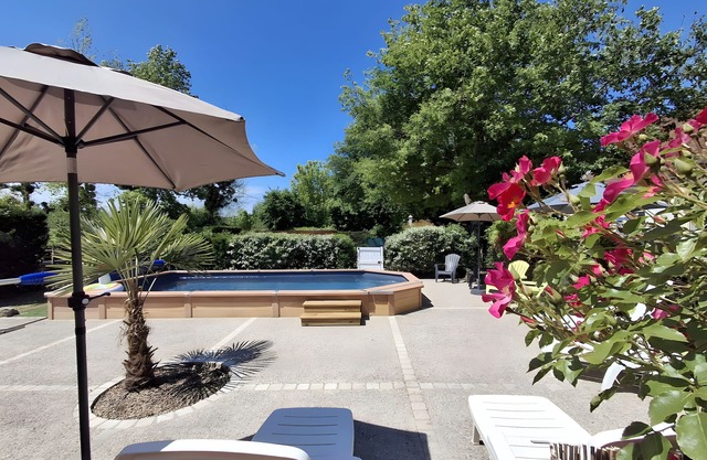 Gîte la voilerie, jacuzzi privatif & piscine & lit cabane