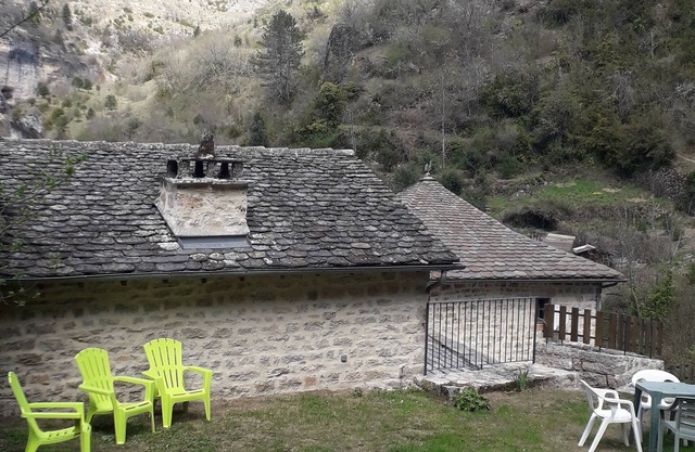 Gîte " Les Osiers" 2, 3 persons" GT 32" Saint Chély du Tarn, near river