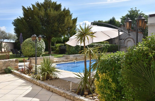 Gîte Lucas 4 pers. piscine et clim à Sommières – Calme, nature & traditions !